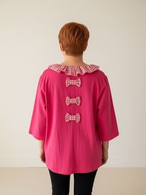 Elizabeth Wilson Women’s Pink Gingham Ruffle Collar Sweatshirt